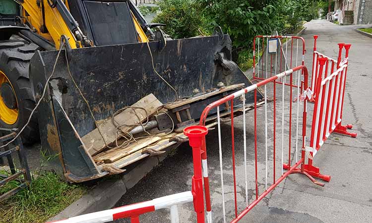 Temporary construction fence