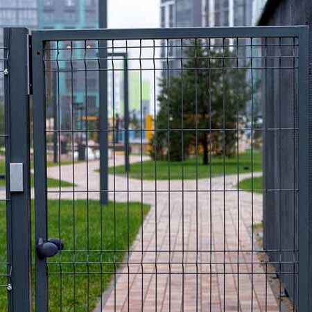 Metal wire gate entrance